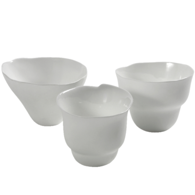 Perfect-Imperfection-Roos-Van-DeVelde-THREE-TEA-cups-B9709022.png